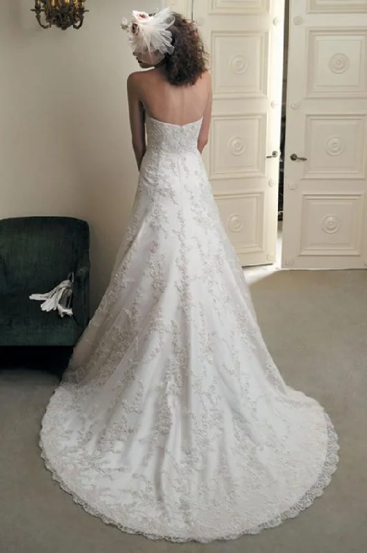 Elegant A Line Ivory Lace Appliques Sweetheart Strapless Sleeveless Long Wedding Dresses WK857 Sexy Satin Gown