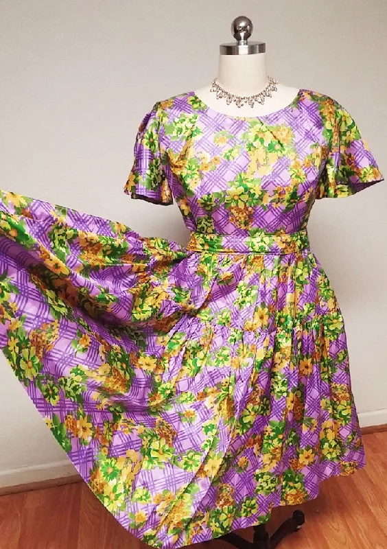 *VINTAGE '50s PURPLE & GREEN LATTICE SATINY METAL ZIPPER DRESS Holiday unclassified dresses