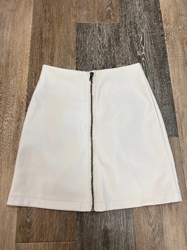 Skirt Mini & Short By Abercrombie And Fitch In White, Size: Xs Colorblock Mini Skirt