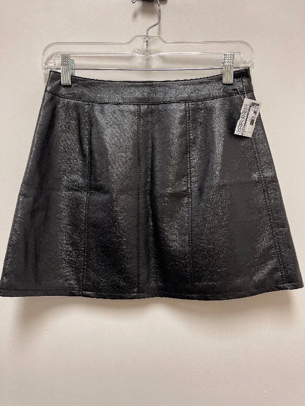 Skirt Mini & Short By Divided In Black, Size: 6 Comfortable Mini Skirt