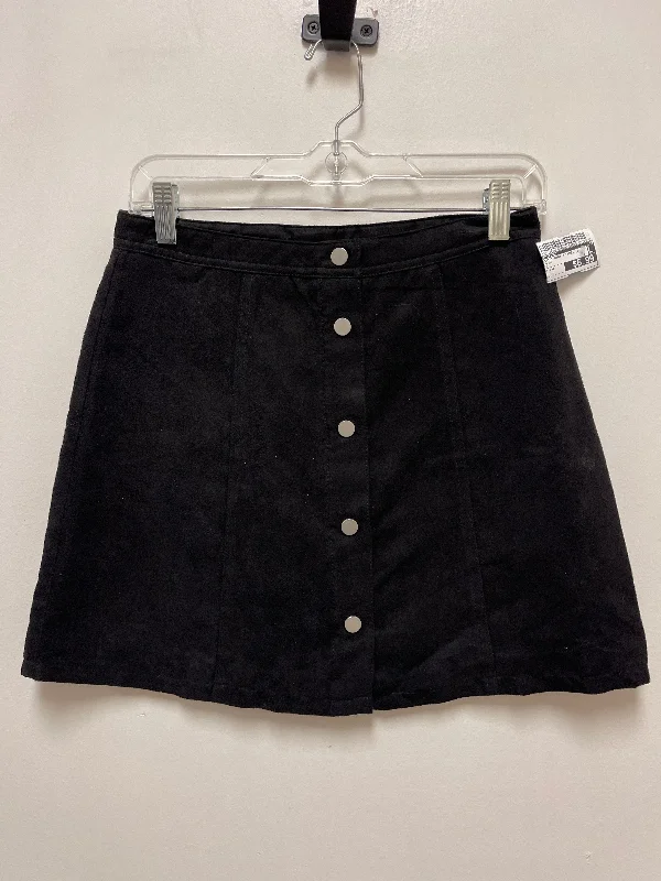 Skirt Mini & Short By Divided In Black, Size: 6 Boho Mini Skirt